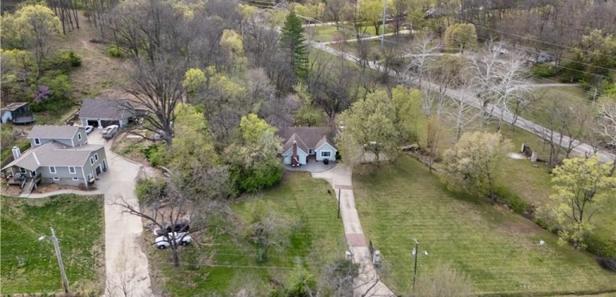 Homes for Sale in Kansas City, MO 64151 | 6814 NW Vista Avenue