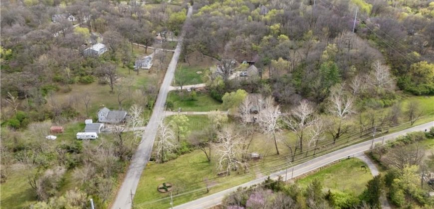 Homes for Sale in Kansas City, MO 64151 | 6814 NW Vista Avenue
