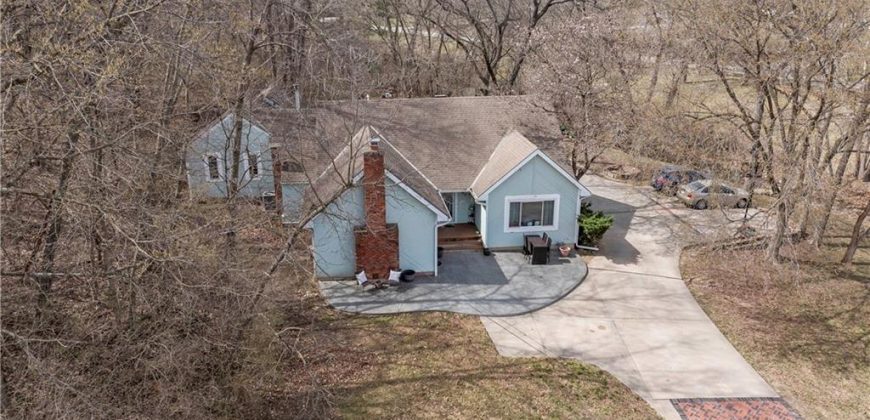 Homes for Sale in Kansas City, MO 64151 | 6814 NW Vista Avenue
