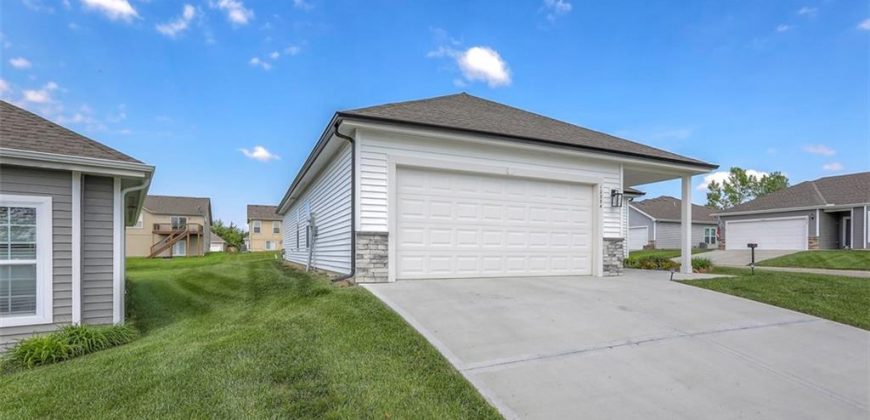 Homes for Sale in Kansas City, MO 64163 | 12334 N Pomona Avenue
