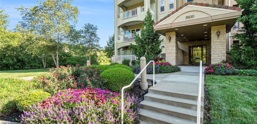 Homes for Sale in Kansas City, MO 64116 | 3800 N Mulberry Drive, Unit#206