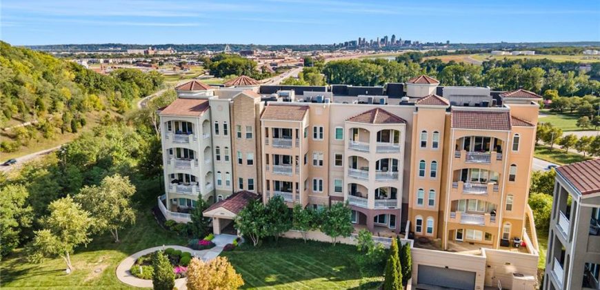 Homes for Sale in Kansas City, MO 64116 | 3800 N Mulberry Drive, Unit#206