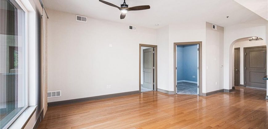 Homes for Sale in Kansas City, MO 64116 | 3800 N Mulberry Drive, Unit#206