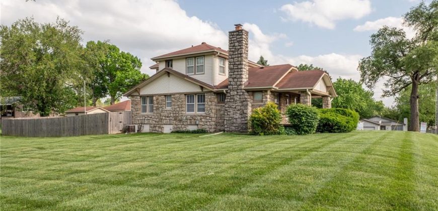 Homes for Sale in Kansas City, MO 64155 | 400 NE 88th Street