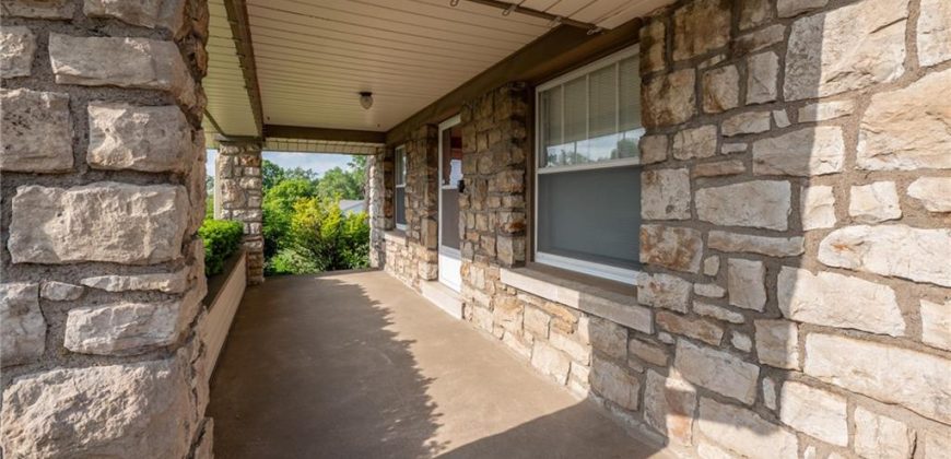 Homes for Sale in Kansas City, MO 64155 | 400 NE 88th Street