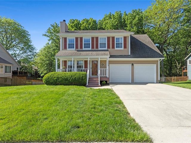 Homes for Sale in Kansas City, MO 64155 | 1223 NE 102nd Court