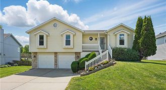 Homes for Sale in Kansas City, MO 64157 | 10912 N Farley Avenue