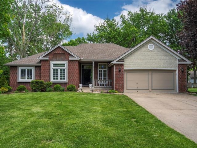 Homes for Sale in Weatherby Lake, MO 64152 | 7803 NW Lynns Lane