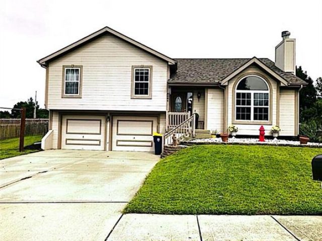 Homes for Sale in Kansas City, MO 64157 | 8404 NE 109th Lane