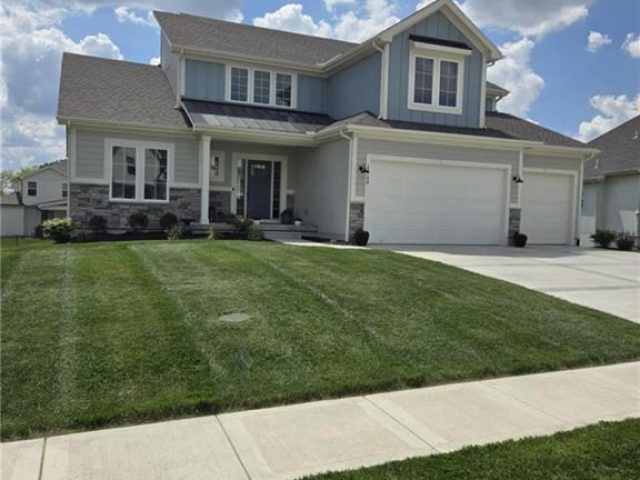 Homes for Sale in Kansas City, MO 64155 | 10748 N Hickory Court