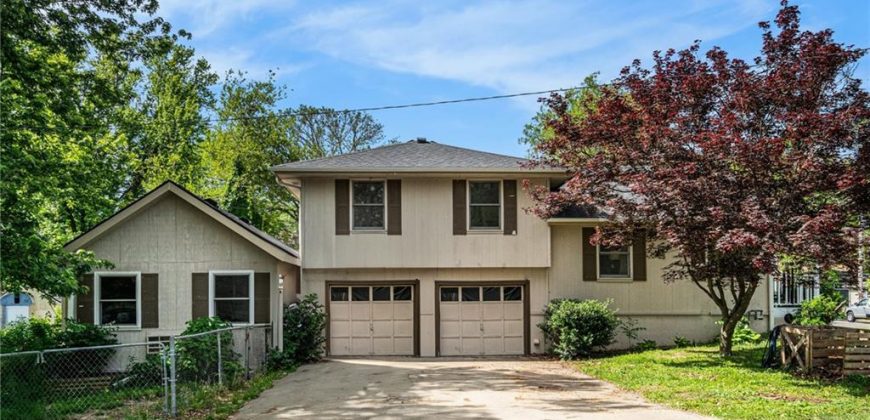 Homes for Sale in Kansas City, MO 64117 | 3837 NE Chaumiere Road