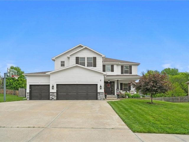 Homes for Sale in Liberty, MO 64068 | 1509  Northpoint Drive