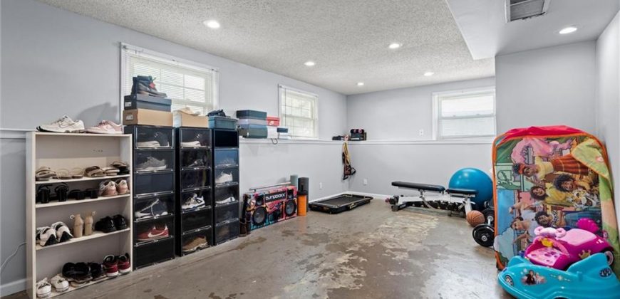 Homes for Sale in Kansas City, MO 64118 | 6202 N Euclid Avenue