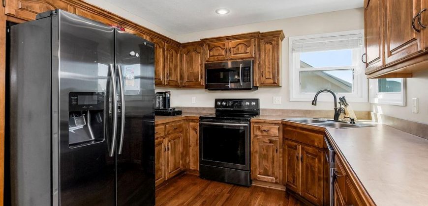 Homes for Sale in Kansas City, MO 64155 | 9204 N HOLLY Street