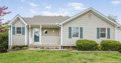 Homes for Sale in Parkville, MO 64152 | 6476 NW Valley Drive