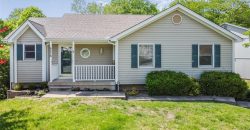 Homes for Sale in Parkville, MO 64152 | 6476 NW Valley Drive