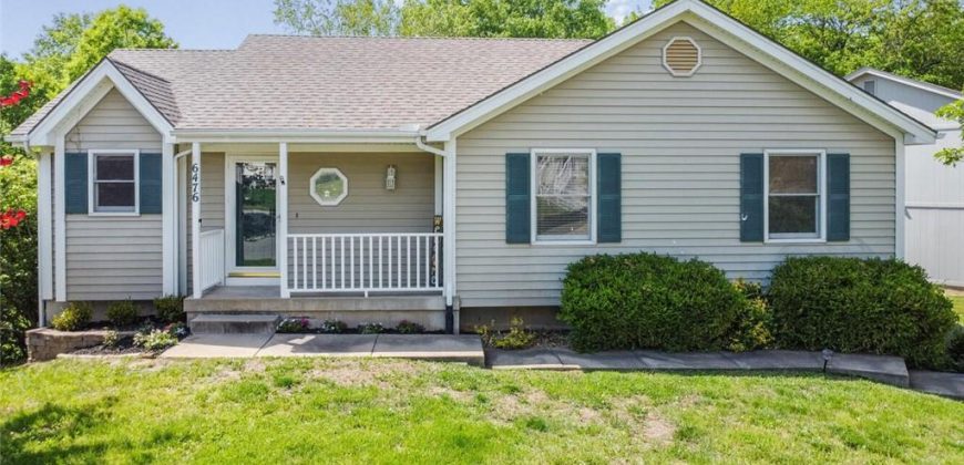 Homes for Sale in Parkville, MO 64152 | 6476 NW Valley Drive