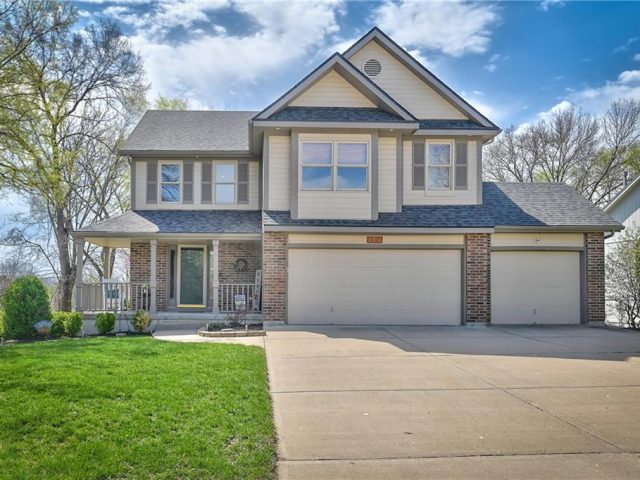 Homes for Sale in Kansas City, MO 64151 | 2011 NW 81st Place