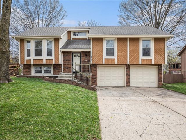 Homes for Sale in Kansas City, MO 64153 | 8700 NW Shannon Avenue