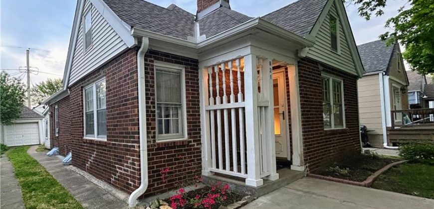 Homes for Sale in Kansas City, MO 64116 | 821 E 24th Avenue