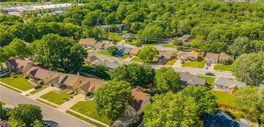 Homes for Sale in Gladstone, MO 64119 | 3200 NE 71st Street