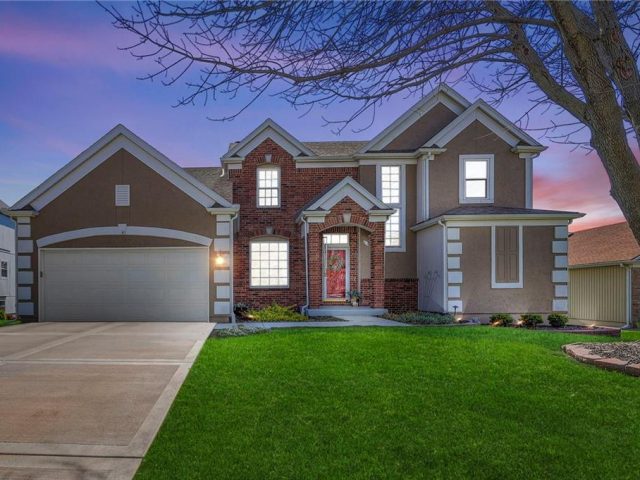 Homes for Sale in Kansas City, MO 64155 | 9209 N Holmes Court