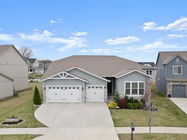 Homes for Sale in Kansas City, MO 64158 | 8100 N Tullis Avenue