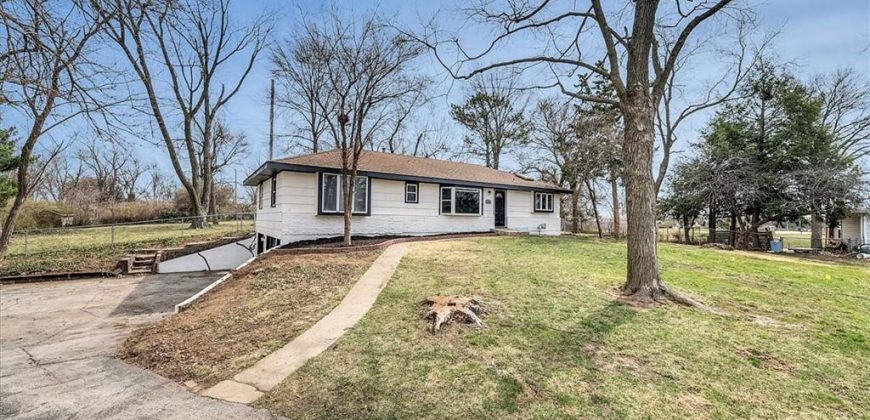 Homes for Sale in Gladstone, MO 64118 | 1508 NE 56th Terrace