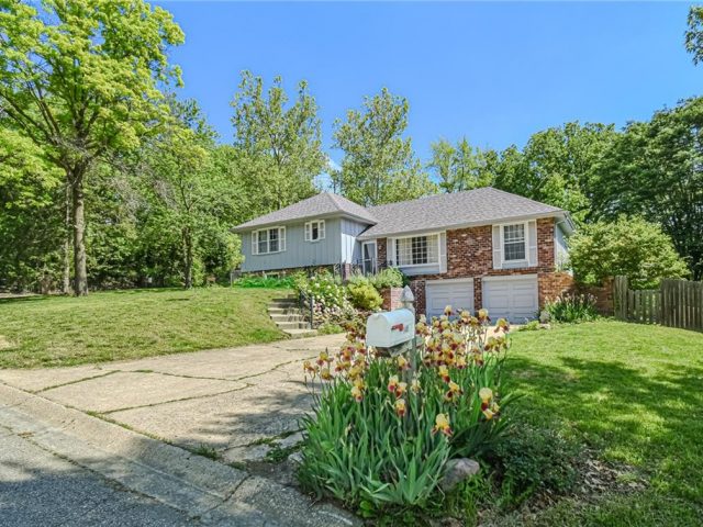 Homes for Sale in Liberty, MO 64068 | 1485  Hemlock Drive