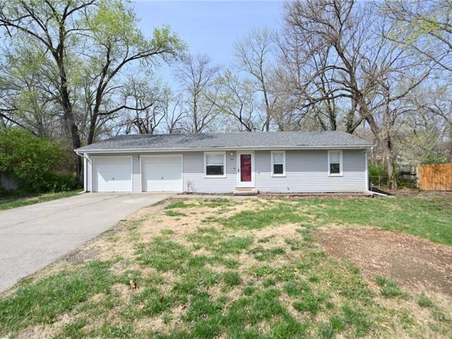 Homes for Sale in Kansas City, MO 64119 | 5142 N Corrington Avenue