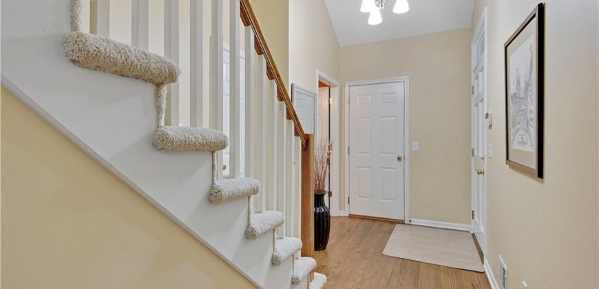 Homes for Sale in Gladstone, MO 64116 | 190  Pointe Drive