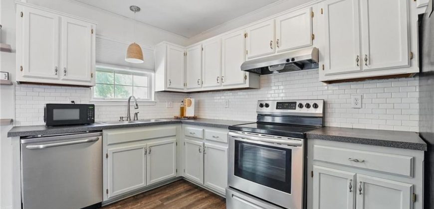 Homes for Sale in Kansas City, MO 64155 | 208 NW 111th Terrace