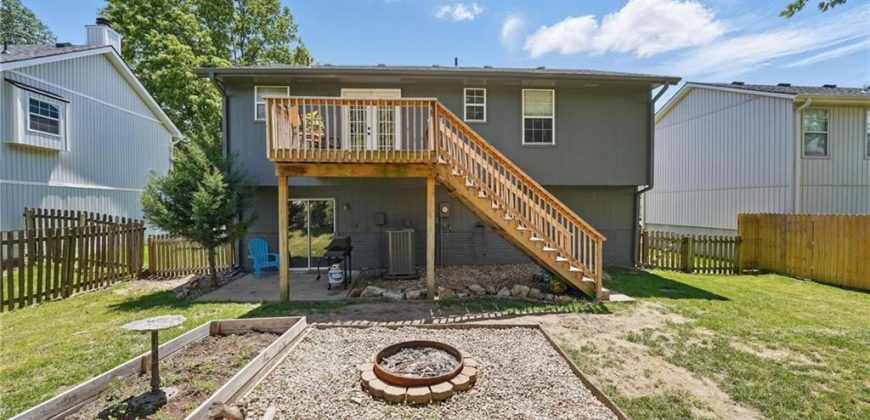 Homes for Sale in Kansas City, MO 64155 | 208 NW 111th Terrace