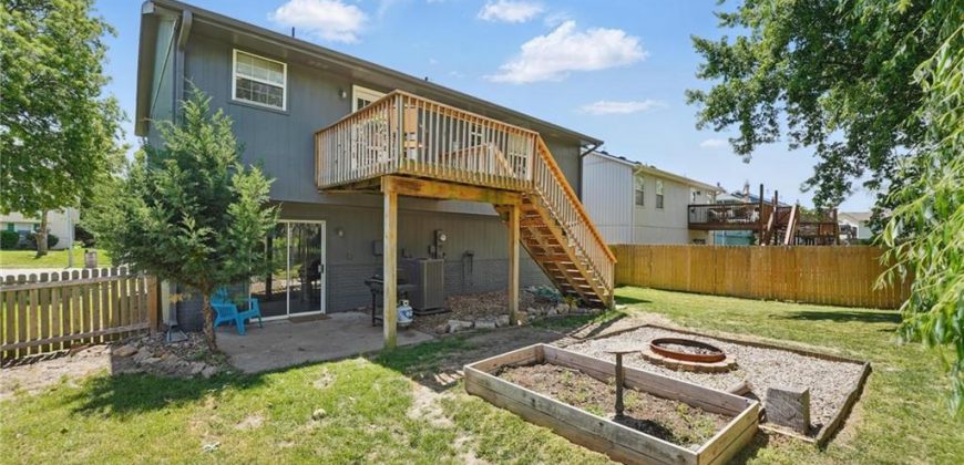 Homes for Sale in Kansas City, MO 64155 | 208 NW 111th Terrace