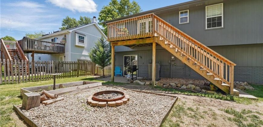 Homes for Sale in Kansas City, MO 64155 | 208 NW 111th Terrace