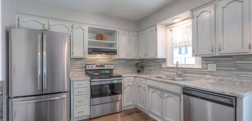 Homes for Sale in Kansas City, MO 64155 | 707 NE 114th Terrace