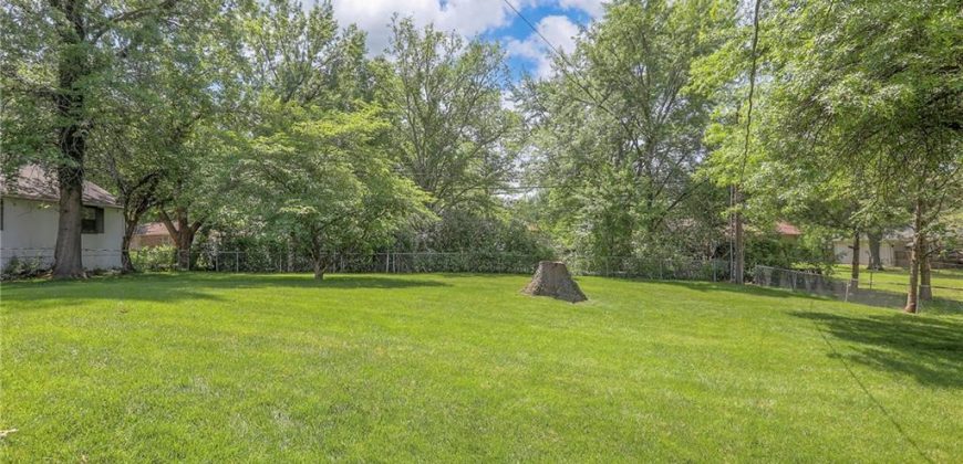 Homes for Sale in Kansas City, MO 64155 | 707 NE 114th Terrace