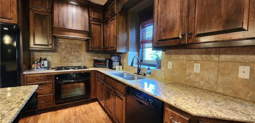 Homes for Sale in Parkville, MO 64152 | 14650 NW 66th Terrace