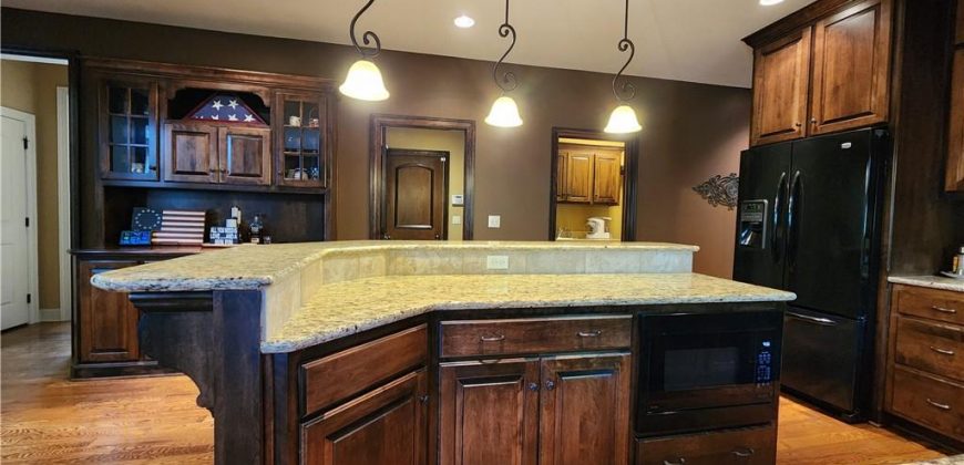 Homes for Sale in Parkville, MO 64152 | 14650 NW 66th Terrace