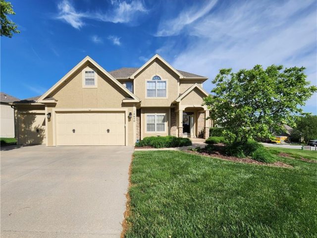Homes for Sale in Parkville, MO 64152 | 14650 NW 66th Terrace