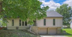 Homes for Sale in Gladstone, MO 64119 | 6704 N Agnes Avenue