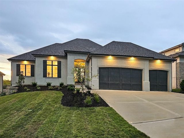 Homes for Sale in Kansas City, MO 64151 | 6004 NW 58th Street