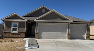 Homes for Sale in Parkville, MO 64152 | 13507  Terrace Park Drive