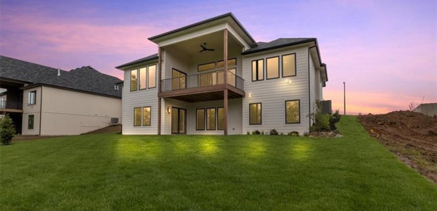 Homes for Sale in Kansas City, MO 64157 | 8732 N Lewis Avenue