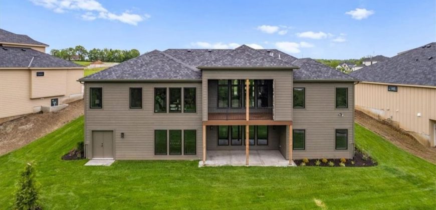 Homes for Sale in Kansas City, MO 64157 | 8720 N Lewis Avenue