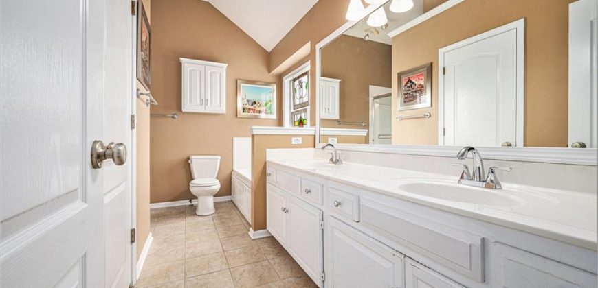 Homes for Sale in Parkville, MO 64152 | 5715 NW Michaels Cove