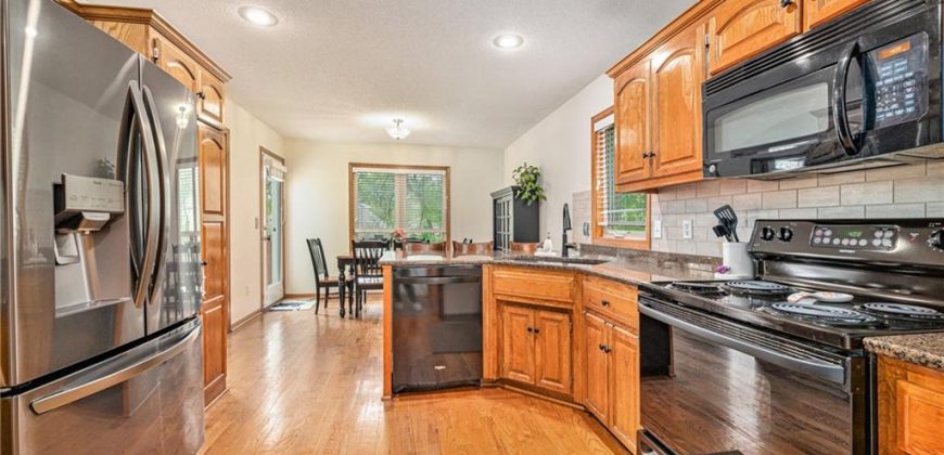 Homes for Sale in Parkville, MO 64152 | 5715 NW Michaels Cove