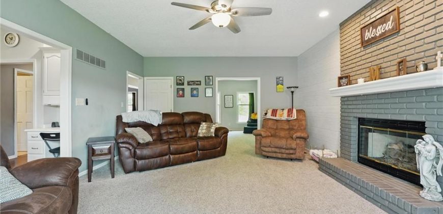 Homes for Sale in Kearney, MO 64060 | 1919  Meadowlane Avenue