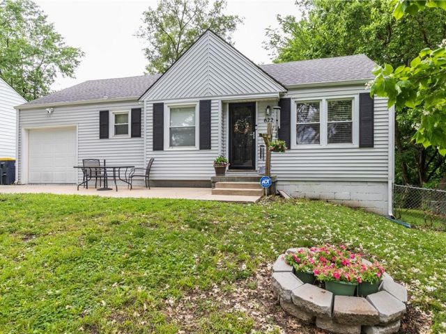 Homes for Sale in Kansas City, MO 64116 | 622  Greenfield Road
