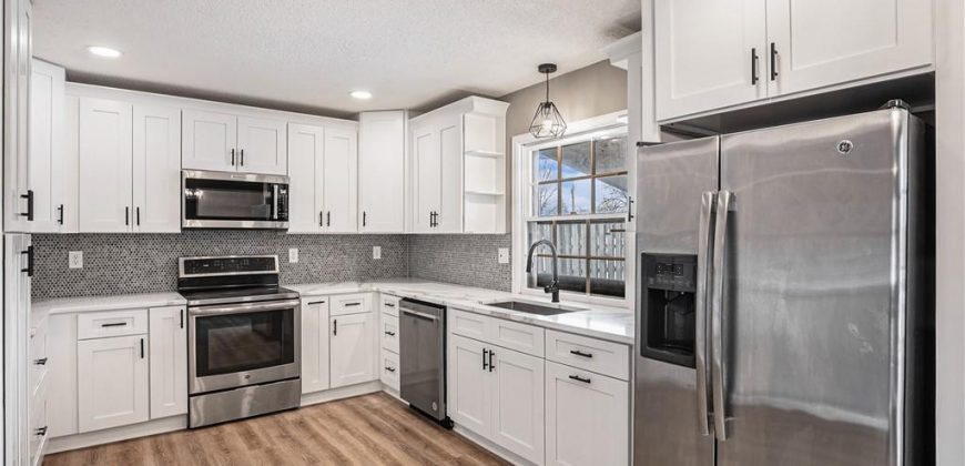 Homes for Sale in Parkville, MO 64152 | 10609 NW Meadow Lane Drive